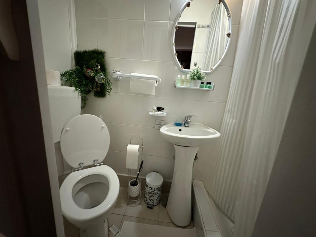 Ultracentral Studio Cherry Piata Amzei * Bucharest